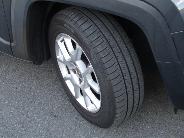 ジープ・レネゲード リミテッド　純正８．４インチナビ／ブルートゥース／バックカメラ／黒革シート／シートヒーター／２．０ＥＴＣ／ドライブレコーダー／クルーズコントロール／コーナーセンサー／ＬＥＤ／フォグ／ブラインドスポット／（29枚目）