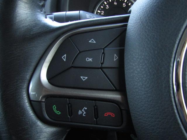 ジープ・レネゲード リミテッド　純正８．４インチナビ／ブルートゥース／バックカメラ／黒革シート／シートヒーター／２．０ＥＴＣ／ドライブレコーダー／クルーズコントロール／コーナーセンサー／ＬＥＤ／フォグ／ブラインドスポット／（44枚目）