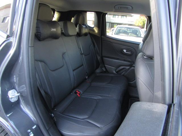 ジープ・レネゲード リミテッド　純正８．４インチナビ／ブルートゥース／バックカメラ／黒革シート／シートヒーター／２．０ＥＴＣ／ドライブレコーダー／クルーズコントロール／コーナーセンサー／ＬＥＤ／フォグ／ブラインドスポット／（52枚目）