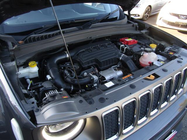 ジープ・レネゲード リミテッド　純正８．４インチナビ／ブルートゥース／バックカメラ／黒革シート／シートヒーター／２．０ＥＴＣ／ドライブレコーダー／クルーズコントロール／コーナーセンサー／ＬＥＤ／フォグ／ブラインドスポット／（56枚目）