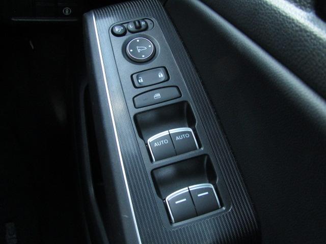 シビック ＥＸ　６速ＭＴターボ／柿本マフラー／リアスポイラー／ＢＯＳＥサウンド／２．０ＥＴＣ／ドライブレコーダー／ホンダコネクトナビ／ホンダセンシング／シートヒーター／半革シート／ＬＥＤ／フォグ／（43枚目）