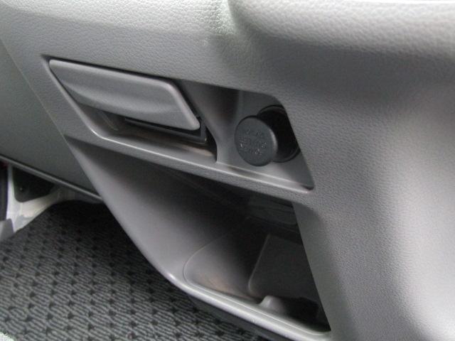 ＮＶ３５０キャラバンバン ロングプレミアムＧＸ　社外１０インチナビ／ＤＶＤ再生／ブルートゥース／バックカメラ／２．０ＥＴＣ／エマージェンシーブレーキ／スマートキー／デジタルインナーミラー／ＬＥＤ／フォグ／リアクーラー＆ヒーター／（65枚目）