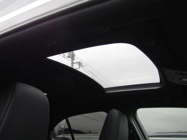 UX UX250h エレガントブラック サンルーフ/パノラミックビュー/純正12.3インチナビ/2.0ETC/前後ドラレコ/レーダークルーズ/黒革シート/シートヒーター/ゼーフティセンス/パワーバックドア/LED/フォグ/純正18AW/(3枚目)