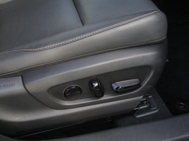 UX UX250h エレガントブラック サンルーフ/パノラミックビュー/純正12.3インチナビ/2.0ETC/前後ドラレコ/レーダークルーズ/黒革シート/シートヒーター/ゼーフティセンス/パワーバックドア/LED/フォグ/純正18AW/(15枚目)