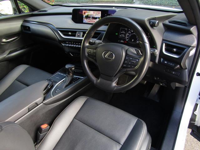 UX UX250h エレガントブラック サンルーフ/パノラミックビュー/純正12.3インチナビ/2.0ETC/前後ドラレコ/レーダークルーズ/黒革シート/シートヒーター/ゼーフティセンス/パワーバックドア/LED/フォグ/純正18AW/(37枚目)