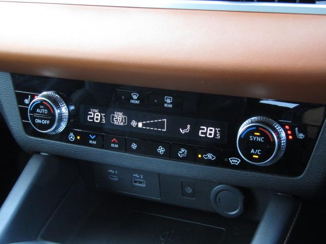 アウトランダーＰＨＥＶ Ｐ　純正９型ナビ／３６０°カメラ／レーダークルーズ／ドラレコ／２．０ＥＴＣ／黒革シート／シートヒーター／パワーバックドア／パドルシフト／置くだけ充電／ＢＯＳＥサウンド／ＯＰ２０インチＡＷ／ＬＥＤ／４ＷＤ／（24枚目）