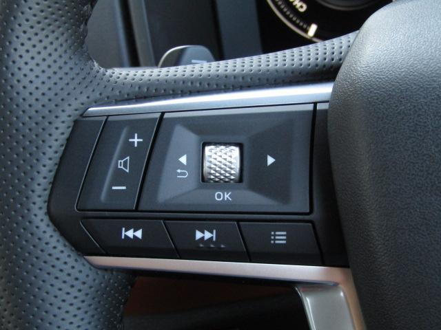 アウトランダーＰＨＥＶ Ｐ　純正９型ナビ／３６０°カメラ／レーダークルーズ／ドラレコ／２．０ＥＴＣ／黒革シート／シートヒーター／パワーバックドア／パドルシフト／置くだけ充電／ＢＯＳＥサウンド／ＯＰ２０インチＡＷ／ＬＥＤ／４ＷＤ／（30枚目）