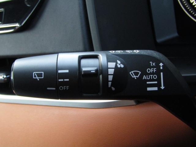 アウトランダーＰＨＥＶ Ｐ　純正９型ナビ／３６０°カメラ／レーダークルーズ／ドラレコ／２．０ＥＴＣ／黒革シート／シートヒーター／パワーバックドア／パドルシフト／置くだけ充電／ＢＯＳＥサウンド／ＯＰ２０インチＡＷ／ＬＥＤ／４ＷＤ／（31枚目）