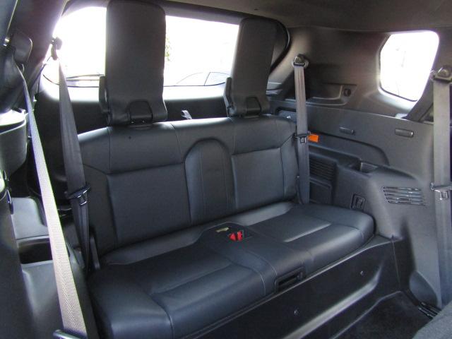 アウトランダーＰＨＥＶ Ｐ　純正９型ナビ／３６０°カメラ／レーダークルーズ／ドラレコ／２．０ＥＴＣ／黒革シート／シートヒーター／パワーバックドア／パドルシフト／置くだけ充電／ＢＯＳＥサウンド／ＯＰ２０インチＡＷ／ＬＥＤ／４ＷＤ／（49枚目）