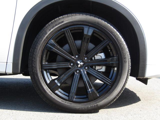 アウトランダーＰＨＥＶ Ｐ　純正９型ナビ／３６０°カメラ／レーダークルーズ／ドラレコ／２．０ＥＴＣ／黒革シート／シートヒーター／パワーバックドア／パドルシフト／置くだけ充電／ＢＯＳＥサウンド／ＯＰ２０インチＡＷ／ＬＥＤ／４ＷＤ／（58枚目）