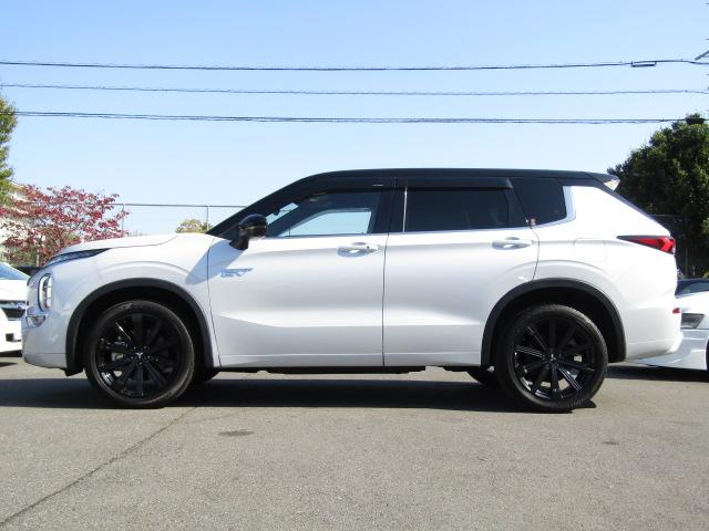 アウトランダーＰＨＥＶ Ｐ　純正９型ナビ／３６０°カメラ／レーダークルーズ／ドラレコ／２．０ＥＴＣ／黒革シート／シートヒーター／パワーバックドア／パドルシフト／置くだけ充電／ＢＯＳＥサウンド／ＯＰ２０インチＡＷ／ＬＥＤ／４ＷＤ／（63枚目）