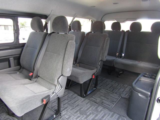 ハイエースワゴン ＧＬ　セーフティセンス／衝突軽減ブレーキ／レーンキープアシスト／コーナーセンサー／電動スライドドア／ＥＴＣ／ＭＴモード／スマートキー／オートステップ／フォグランプ／１オーナー／４ＷＤ／（11枚目）