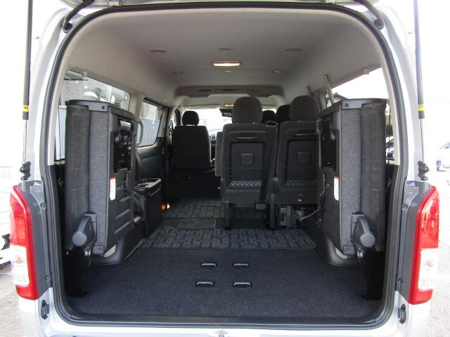 ハイエースワゴン ＧＬ　セーフティセンス／衝突軽減ブレーキ／レーンキープアシスト／コーナーセンサー／電動スライドドア／ＥＴＣ／ＭＴモード／スマートキー／オートステップ／フォグランプ／１オーナー／４ＷＤ／（12枚目）