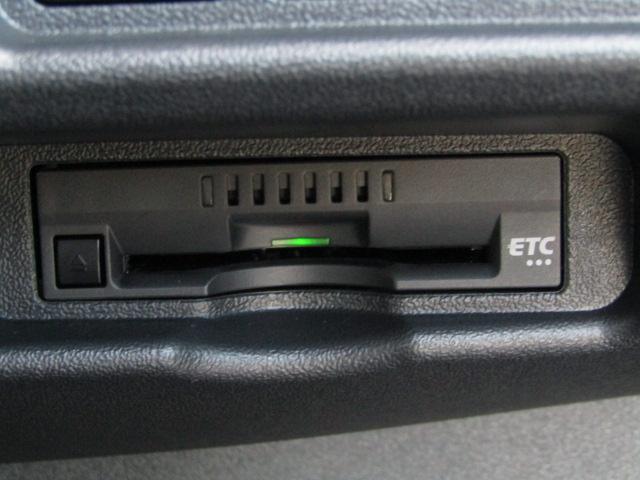 ハイエースワゴン ＧＬ　セーフティセンス／衝突軽減ブレーキ／レーンキープアシスト／コーナーセンサー／電動スライドドア／ＥＴＣ／ＭＴモード／スマートキー／オートステップ／フォグランプ／１オーナー／４ＷＤ／（15枚目）