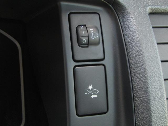ハイエースワゴン ＧＬ　セーフティセンス／衝突軽減ブレーキ／レーンキープアシスト／コーナーセンサー／電動スライドドア／ＥＴＣ／ＭＴモード／スマートキー／オートステップ／フォグランプ／１オーナー／４ＷＤ／（17枚目）