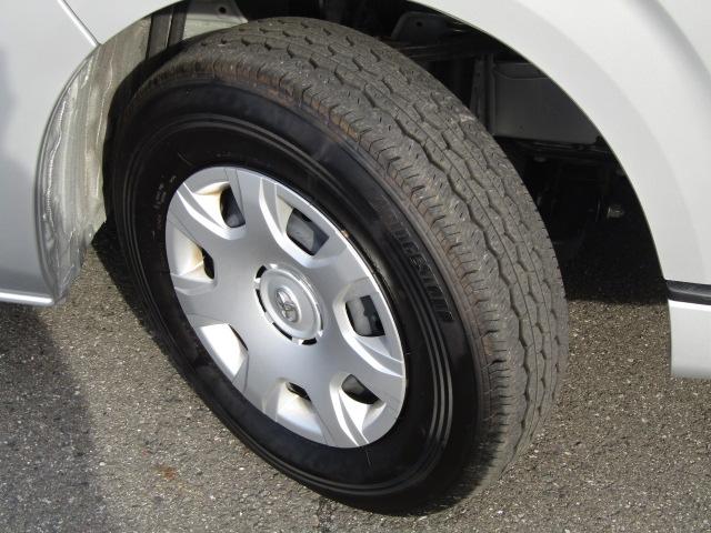 ハイエースワゴン ＧＬ　セーフティセンス／衝突軽減ブレーキ／レーンキープアシスト／コーナーセンサー／電動スライドドア／ＥＴＣ／ＭＴモード／スマートキー／オートステップ／フォグランプ／１オーナー／４ＷＤ／（28枚目）