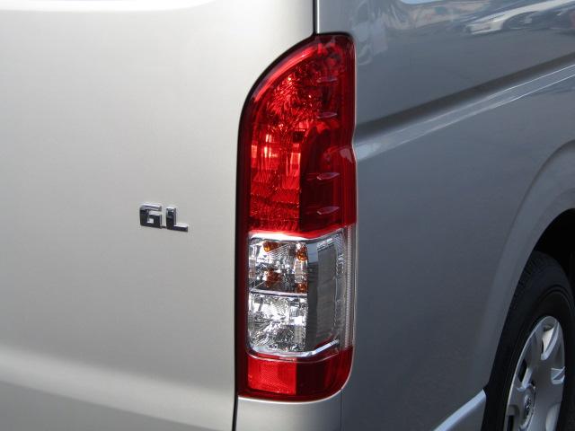 ハイエースワゴン ＧＬ　セーフティセンス／衝突軽減ブレーキ／レーンキープアシスト／コーナーセンサー／電動スライドドア／ＥＴＣ／ＭＴモード／スマートキー／オートステップ／フォグランプ／１オーナー／４ＷＤ／（35枚目）