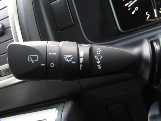 ハイエースワゴン ＧＬ　セーフティセンス／衝突軽減ブレーキ／レーンキープアシスト／コーナーセンサー／電動スライドドア／ＥＴＣ／ＭＴモード／スマートキー／オートステップ／フォグランプ／１オーナー／４ＷＤ／（38枚目）