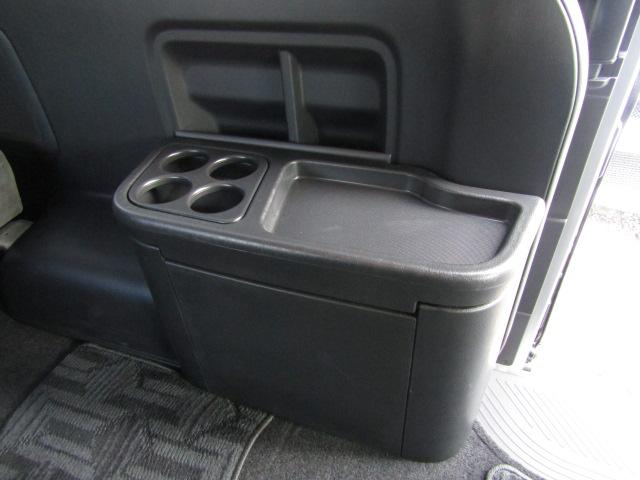 ハイエースワゴン ＧＬ　セーフティセンス／衝突軽減ブレーキ／レーンキープアシスト／コーナーセンサー／電動スライドドア／ＥＴＣ／ＭＴモード／スマートキー／オートステップ／フォグランプ／１オーナー／４ＷＤ／（57枚目）