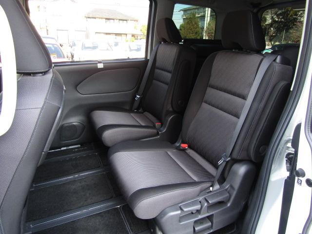 セレナ ｅ－パワー　ハイウェイスターＶ　アーバンクロム　プロパイロット／純正１０インチナビ／フリップダウンモニター／前後ドラレコ／アラウンドビュー／シートヒーター／デジタルインナーミラー／両側電動スライド／ＥＴＣ／コーナーセンサー／（56枚目）