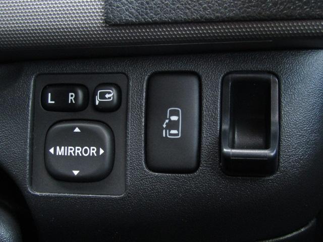 ハイエースワゴン ＧＬ　アルパイン８インチナビ／ＤＶＤ再生／ブルートゥース／バックカメラ／ＥＴＣ／電動スライドドア／ＨＩＤ／フォグランプ／１６インチアルミ／リアフィルム／１オーナー／ディーラー記録簿有り／（4枚目）