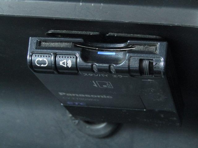 ハイエースワゴン ＧＬ　アルパイン８インチナビ／ＤＶＤ再生／ブルートゥース／バックカメラ／ＥＴＣ／電動スライドドア／ＨＩＤ／フォグランプ／１６インチアルミ／リアフィルム／１オーナー／ディーラー記録簿有り／（15枚目）