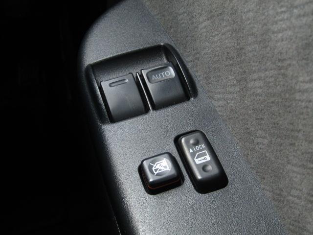 ハイエースワゴン ＧＬ　アルパイン８インチナビ／ＤＶＤ再生／ブルートゥース／バックカメラ／ＥＴＣ／電動スライドドア／ＨＩＤ／フォグランプ／１６インチアルミ／リアフィルム／１オーナー／ディーラー記録簿有り／（16枚目）