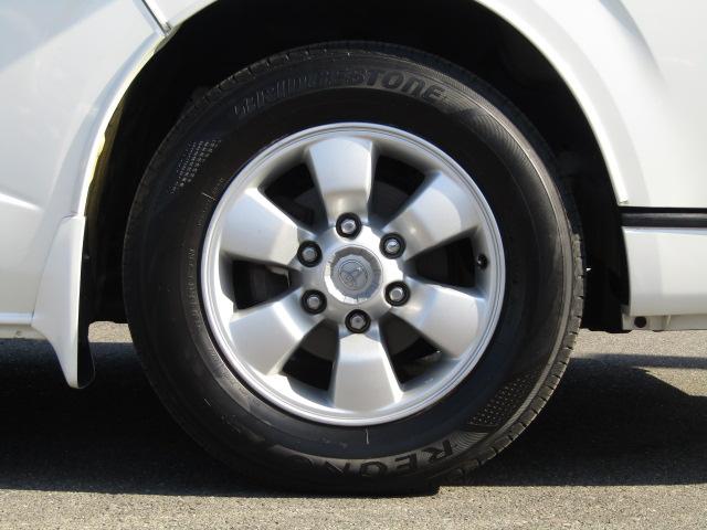 ハイエースワゴン ＧＬ　アルパイン８インチナビ／ＤＶＤ再生／ブルートゥース／バックカメラ／ＥＴＣ／電動スライドドア／ＨＩＤ／フォグランプ／１６インチアルミ／リアフィルム／１オーナー／ディーラー記録簿有り／（27枚目）