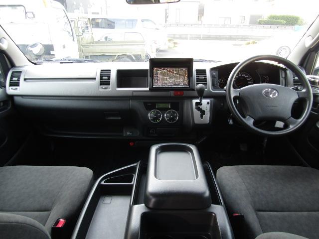 ハイエースワゴン ＧＬ　アルパイン８インチナビ／ＤＶＤ再生／ブルートゥース／バックカメラ／ＥＴＣ／電動スライドドア／ＨＩＤ／フォグランプ／１６インチアルミ／リアフィルム／１オーナー／ディーラー記録簿有り／（44枚目）