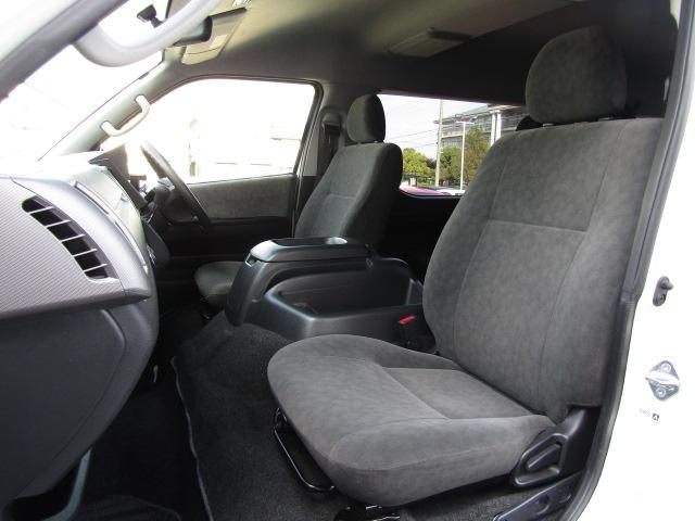 ハイエースワゴン ＧＬ　アルパイン８インチナビ／ＤＶＤ再生／ブルートゥース／バックカメラ／ＥＴＣ／電動スライドドア／ＨＩＤ／フォグランプ／１６インチアルミ／リアフィルム／１オーナー／ディーラー記録簿有り／（48枚目）