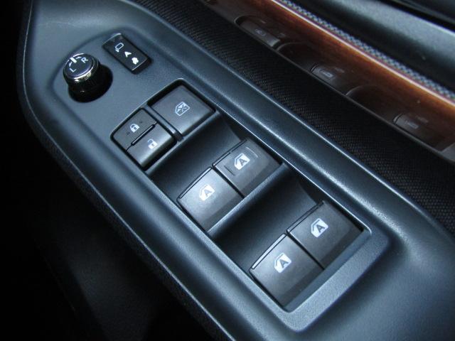 ヴォクシー ＺＳ　純正９インチナビ／フリップダウンモニター／バックカメラ／コーナーセンサー／ＥＴＣ／ＤＶＤ再生／ブルートゥース／両側電動スライド／モデリスタ１８インチアルミ／ＬＥＤ／フォグランプ／（26枚目）