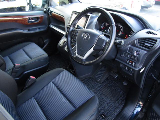 ヴォクシー ＺＳ　純正９インチナビ／フリップダウンモニター／バックカメラ／コーナーセンサー／ＥＴＣ／ＤＶＤ再生／ブルートゥース／両側電動スライド／モデリスタ１８インチアルミ／ＬＥＤ／フォグランプ／（28枚目）