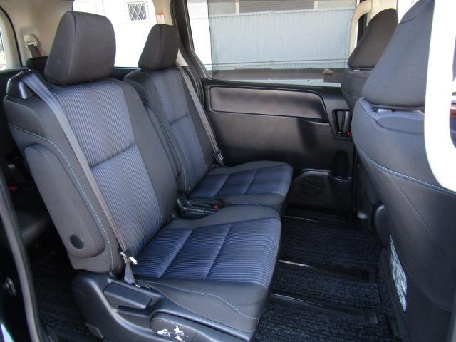 ヴォクシー ＺＳ　純正９インチナビ／フリップダウンモニター／バックカメラ／コーナーセンサー／ＥＴＣ／ＤＶＤ再生／ブルートゥース／両側電動スライド／モデリスタ１８インチアルミ／ＬＥＤ／フォグランプ／（37枚目）