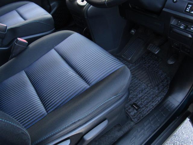 ヴォクシー ＺＳ　純正９インチナビ／フリップダウンモニター／バックカメラ／コーナーセンサー／ＥＴＣ／ＤＶＤ再生／ブルートゥース／両側電動スライド／モデリスタ１８インチアルミ／ＬＥＤ／フォグランプ／（40枚目）