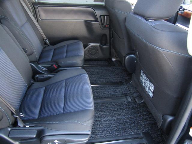 ヴォクシー ＺＳ　純正９インチナビ／フリップダウンモニター／バックカメラ／コーナーセンサー／ＥＴＣ／ＤＶＤ再生／ブルートゥース／両側電動スライド／モデリスタ１８インチアルミ／ＬＥＤ／フォグランプ／（41枚目）