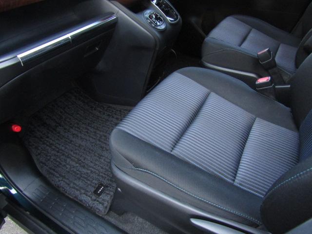 ヴォクシー ＺＳ　純正９インチナビ／フリップダウンモニター／バックカメラ／コーナーセンサー／ＥＴＣ／ＤＶＤ再生／ブルートゥース／両側電動スライド／モデリスタ１８インチアルミ／ＬＥＤ／フォグランプ／（43枚目）