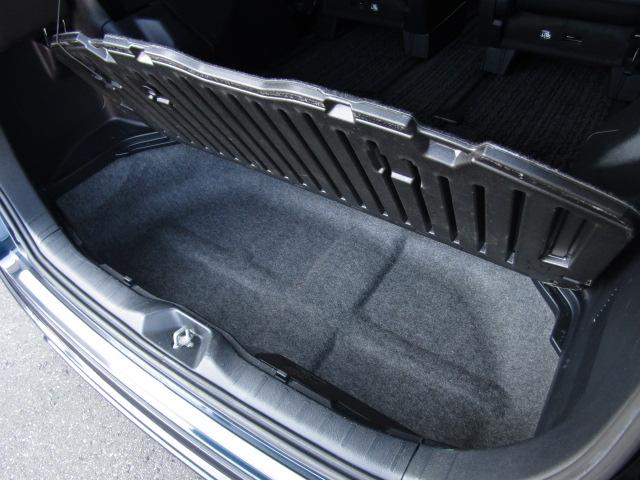 ヴォクシー ＺＳ　純正９インチナビ／フリップダウンモニター／バックカメラ／コーナーセンサー／ＥＴＣ／ＤＶＤ再生／ブルートゥース／両側電動スライド／モデリスタ１８インチアルミ／ＬＥＤ／フォグランプ／（47枚目）