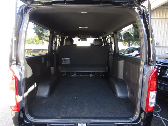 ハイエースバン スーパーＧＬ　ダークプライムＩＩ　セーフティセンス／衝突軽減ブレーキ／レーンキープアシスト／コーナーセンサー／社外フルセグナビ／ＤＶＤ再生／ブルートゥース／バックカメラ／ドライブレコーダー／ＥＴＣ／ＬＥＤ／１オーナー／（12枚目）