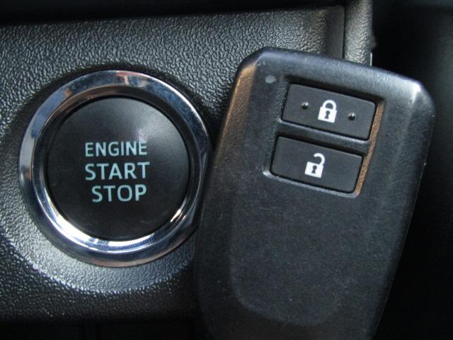 ハイエースバン スーパーＧＬ　ダークプライムＩＩ　セーフティセンス／衝突軽減ブレーキ／レーンキープアシスト／コーナーセンサー／社外フルセグナビ／ＤＶＤ再生／ブルートゥース／バックカメラ／ドライブレコーダー／ＥＴＣ／ＬＥＤ／１オーナー／（18枚目）