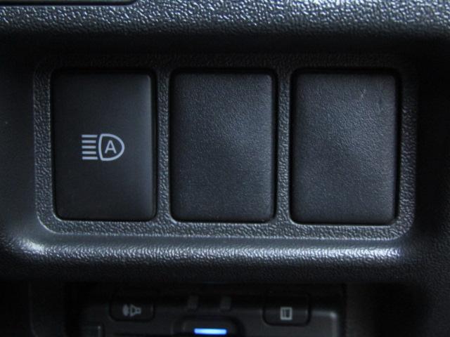 ハイエースバン スーパーＧＬ　ダークプライムＩＩ　セーフティセンス／衝突軽減ブレーキ／レーンキープアシスト／コーナーセンサー／社外フルセグナビ／ＤＶＤ再生／ブルートゥース／バックカメラ／ドライブレコーダー／ＥＴＣ／ＬＥＤ／１オーナー／（31枚目）