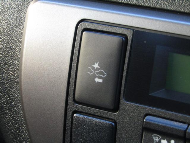 ハイエースバン スーパーＧＬ　ダークプライムＩＩ　セーフティセンス／衝突軽減ブレーキ／レーンキープアシスト／コーナーセンサー／社外フルセグナビ／ＤＶＤ再生／ブルートゥース／バックカメラ／ドライブレコーダー／ＥＴＣ／ＬＥＤ／１オーナー／（33枚目）