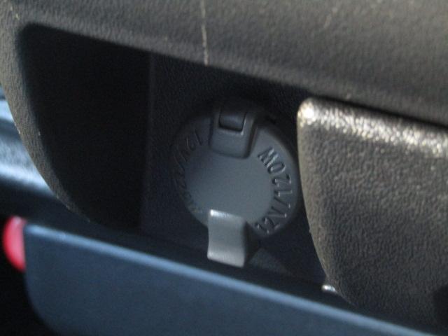 ハイエースバン スーパーＧＬ　ダークプライムＩＩ　セーフティセンス／衝突軽減ブレーキ／レーンキープアシスト／コーナーセンサー／社外フルセグナビ／ＤＶＤ再生／ブルートゥース／バックカメラ／ドライブレコーダー／ＥＴＣ／ＬＥＤ／１オーナー／（34枚目）