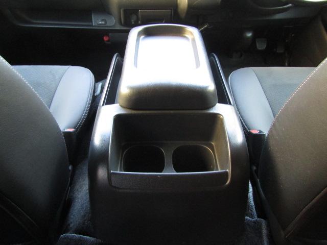 ハイエースバン スーパーＧＬ　ダークプライムＩＩ　セーフティセンス／衝突軽減ブレーキ／レーンキープアシスト／コーナーセンサー／社外フルセグナビ／ＤＶＤ再生／ブルートゥース／バックカメラ／ドライブレコーダー／ＥＴＣ／ＬＥＤ／１オーナー／（39枚目）