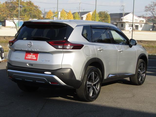 エクストレイル G e-4ORCE プロパイロット/パワーバックドア/コネクトナビ/ブルートゥース/前後ドラレコ/2.0ETC/エマージェンシーブレーキ/パーキングアシスト/シートヒーター/置くだけ充電/4WD/HVターボ(7枚目)