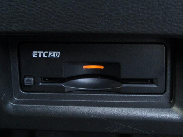 セレナ ハイウェイスターＶ　１２．３インチコネクトナビ／フリップダウン／アラウンドビュー／プロパイロット／衝突軽減ブレーキ／Ｃセンサー／半革シート／両側電動ドア／２．０ＥＴＣ／置くだけ充電／デジタルインナーミラー／（16枚目）