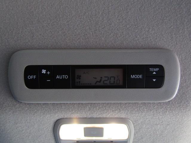 セレナ ハイウェイスターＶ　１２．３インチコネクトナビ／フリップダウン／アラウンドビュー／プロパイロット／衝突軽減ブレーキ／Ｃセンサー／半革シート／両側電動ドア／２．０ＥＴＣ／置くだけ充電／デジタルインナーミラー／（17枚目）