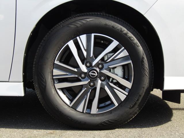 セレナ ハイウェイスターＶ　１２．３インチコネクトナビ／フリップダウン／アラウンドビュー／プロパイロット／衝突軽減ブレーキ／Ｃセンサー／半革シート／両側電動ドア／２．０ＥＴＣ／置くだけ充電／デジタルインナーミラー／（22枚目）