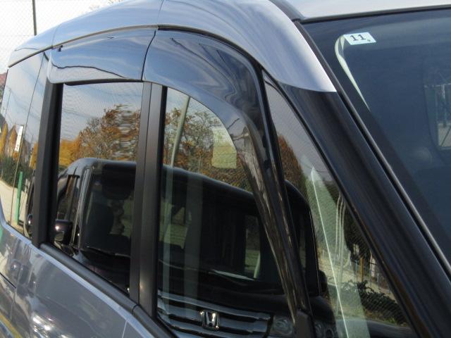 セレナ ハイウェイスターＶ　１２．３インチコネクトナビ／フリップダウン／アラウンドビュー／プロパイロット／衝突軽減ブレーキ／Ｃセンサー／半革シート／両側電動ドア／２．０ＥＴＣ／置くだけ充電／デジタルインナーミラー／（23枚目）