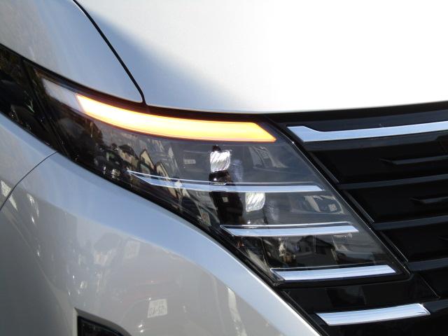 セレナ ハイウェイスターＶ　１２．３インチコネクトナビ／フリップダウン／アラウンドビュー／プロパイロット／衝突軽減ブレーキ／Ｃセンサー／半革シート／両側電動ドア／２．０ＥＴＣ／置くだけ充電／デジタルインナーミラー／（24枚目）