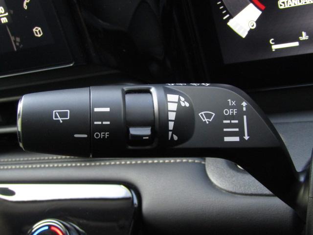 セレナ ハイウェイスターＶ　１２．３インチコネクトナビ／フリップダウン／アラウンドビュー／プロパイロット／衝突軽減ブレーキ／Ｃセンサー／半革シート／両側電動ドア／２．０ＥＴＣ／置くだけ充電／デジタルインナーミラー／（49枚目）